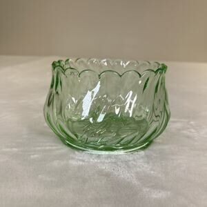 Vtg Green glass Serving Bowl Round Ruffle/Pettle Edge Cris Cross Plus Design